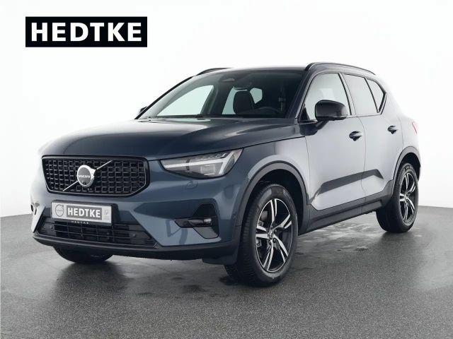 Volvo XC40 29% NACHLASS AUF UPE! XC40 B4 Plus Dark - Standh 2026 Benzine