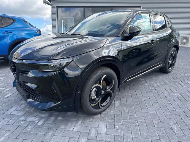 Alfa Romeo Junior 1.2 VGT Ibrida Intensa 2026 Benzine
