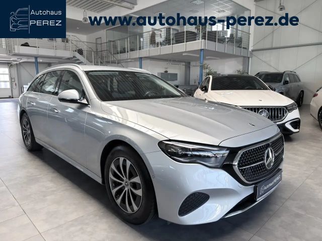 Mercedes-Benz E 200 E 200 T AVANTGARDE ADVANCED+ AHK-DISTRONIC-360°! 2024 Benzine