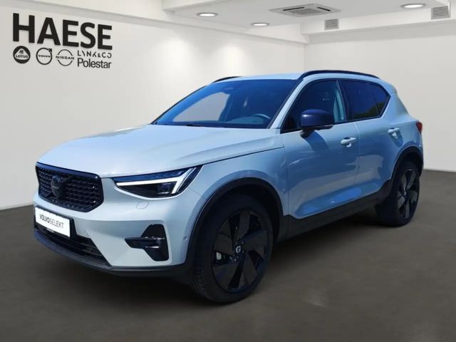 Volvo XC40 B3 Plus Black Edition AHK Digitales Cockpit Memory 2025 Benzine