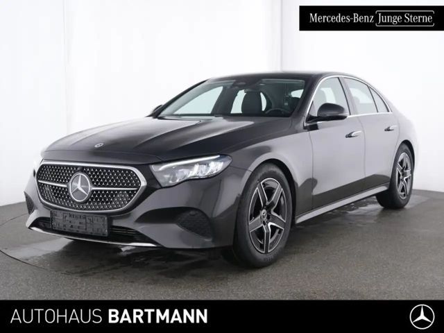 Mercedes-Benz E 200 E 200 AVANTGARDE+LED+KAMERA SZH+SPUR+TOTW+DISTRO 2025 Benzine