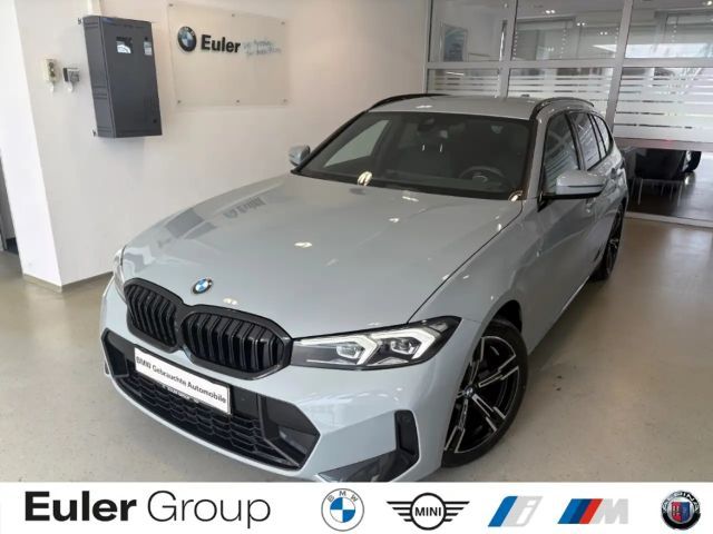 BMW 320 i Touring M Sportpaket Navi LED Tempomat Parking A 2023 Benzine
