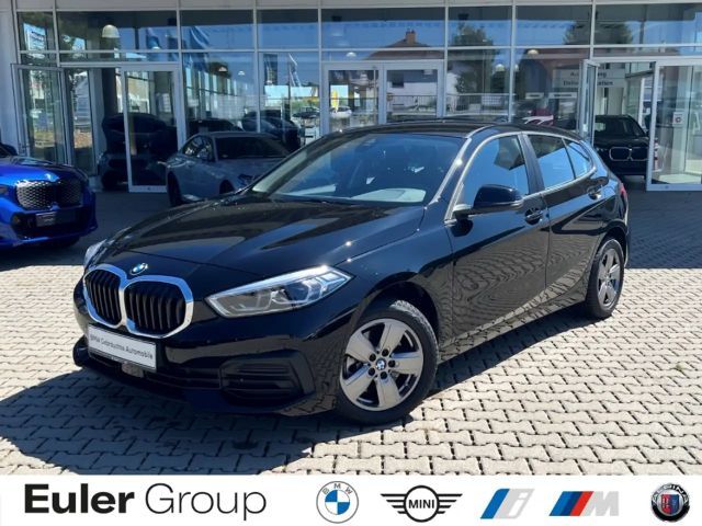 BMW 118 i 5-Türer Navi LMR LED DAB SHZ PDC LiveCockp. MFL 2023 Benzine