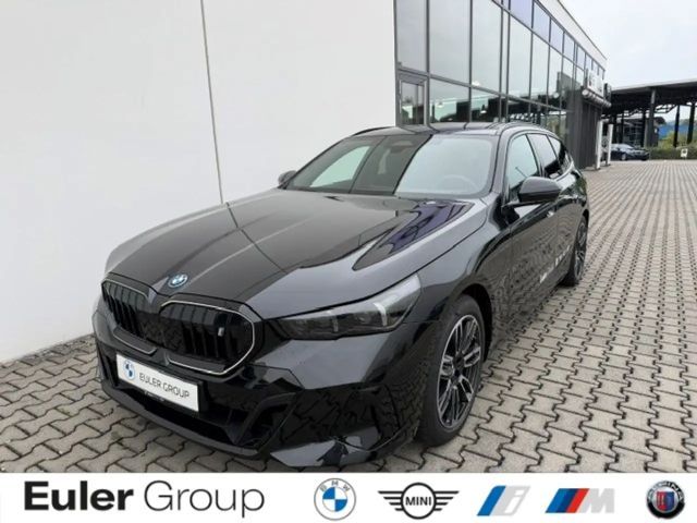 BMW i5 eDrive40 Touring Sportpaket Navi Digitales Cockpit 2026 Elektrisch