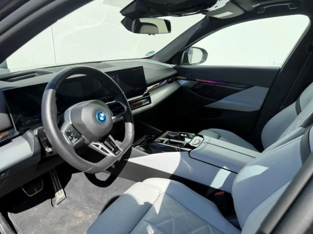 BMW 550