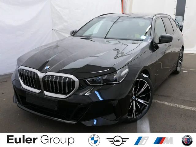 BMW 520 d Touring M Sport 20'' AHK Pano StandHz Klimasitze 2025 Diesel