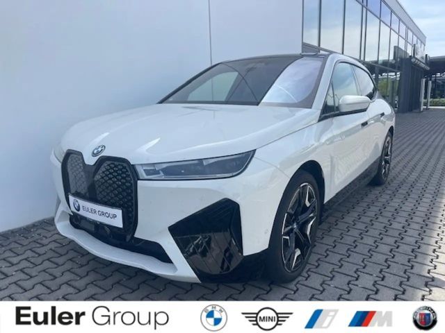 BMW iX xDrive 40 M Sport AHK PANO Laser H/K SoftClose 2023 Elektrisch