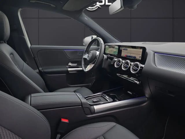Mercedes-Benz GLA 180