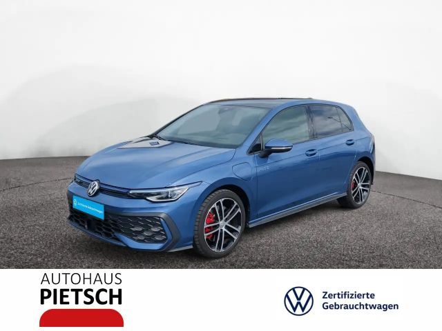 Volkswagen Golf GTE VIII 1.5 TSI GTE Matrix AHK DCC 360° Keyles 2025 Hybride / Benzine