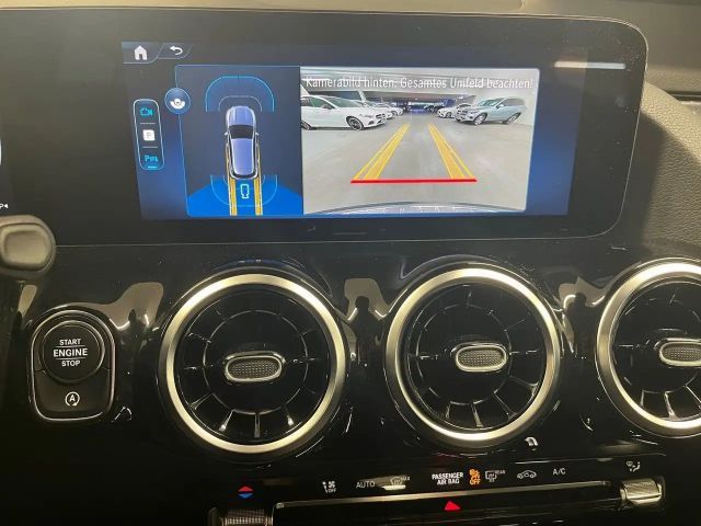 Mercedes-Benz GLA 180