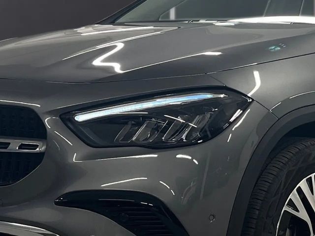 Mercedes-Benz GLA 180