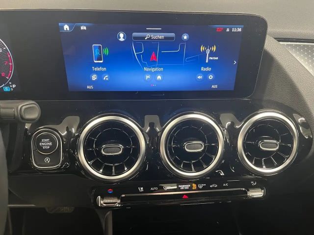 Mercedes-Benz GLA 180
