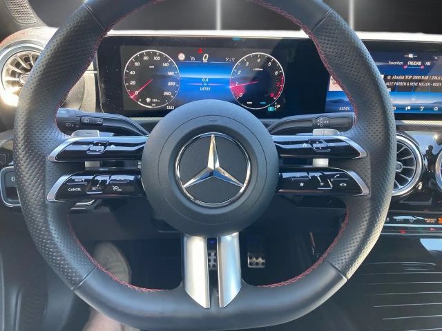 Mercedes-Benz CLA 180