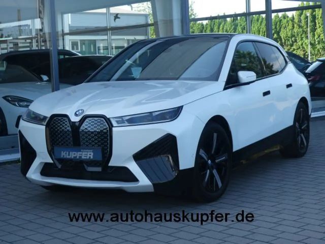 BMW iX xDrive50 Sportpak.AHK°LASER°PANO°21-Massage 2023 Elektrisch
