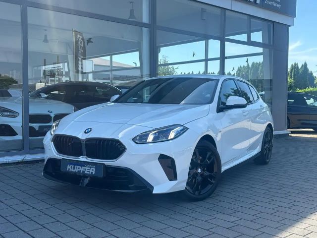 BMW 120 i M Sportp. Ad.LED°AHK°elSitze°HUP+Harm-Kard 2024 Benzine