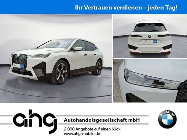 BMW iX xDrive40 Sportpaket AHK Komfortzugang 2023 Elektrisch
