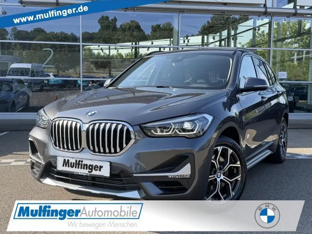 BMW X1 x25e Leder PanoDach Navi LED Lenkradh.AHK 18" 2021 Hybride / Benzine