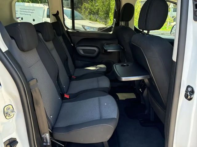Toyota Proace City