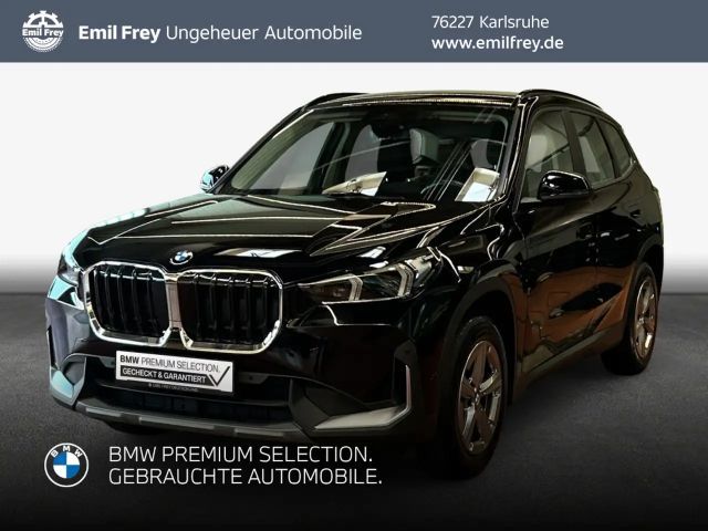 BMW X1 sDrive18i, AHK, SHZ, LED 2023 Benzine