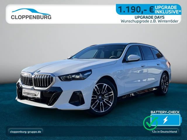 BMW 550 e xDrive Touring M Sportpaket UPE: 101.409€ 2025 Hybride / Benzine