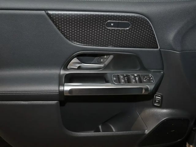 Mercedes-Benz EQB 250