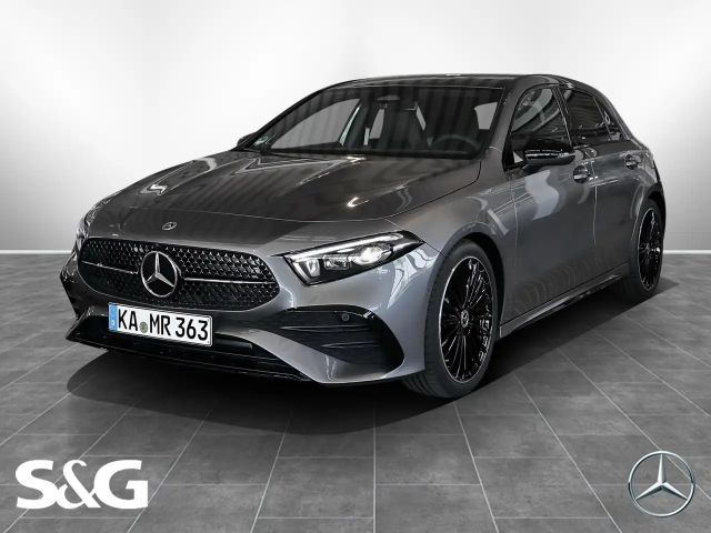 Mercedes-Benz A 220 4M AMG MBUX+RüKam+M-LED+Pano+Burmester+19 2026 Benzine
