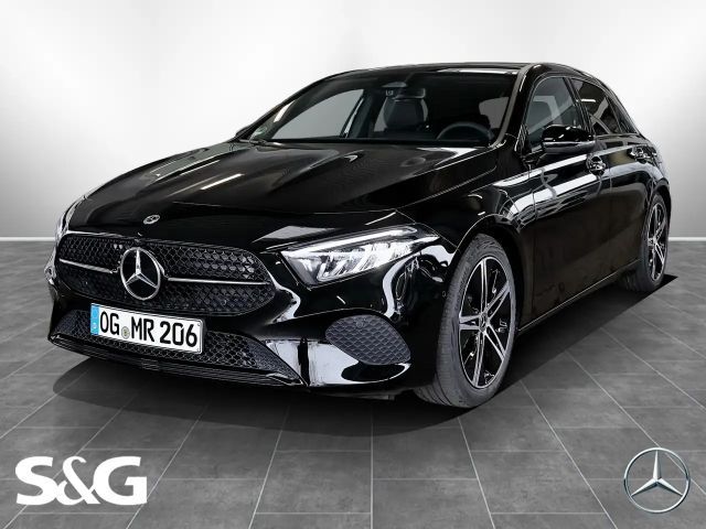 Mercedes-Benz A 200 PROGRESSIVE MBUX+RüKam+LED+Pano+Night+18LM 2026 Benzine