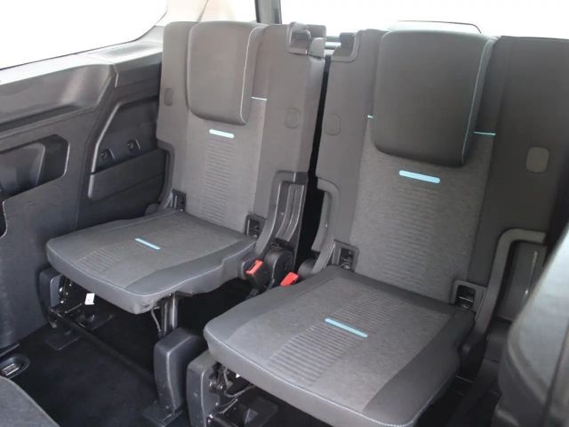 Ford Grand Tourneo