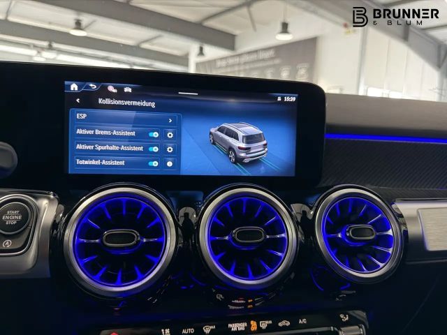Mercedes-Benz GLB 220