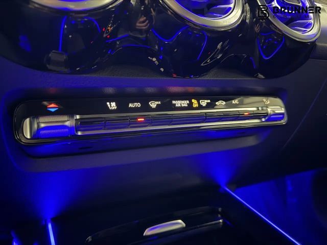 Mercedes-Benz GLB 220