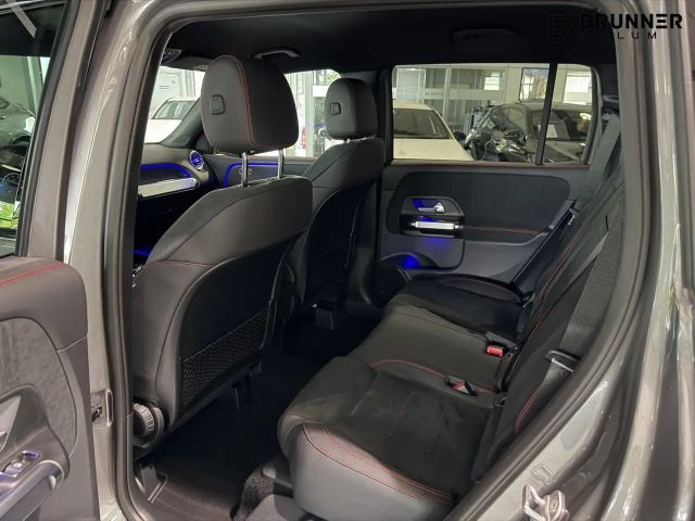 Mercedes-Benz GLB 220