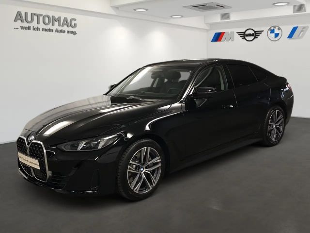 BMW 430 i xDrive HeadUp*DrivingAssistProf*LiveCockpiProf*P 2024 Benzine