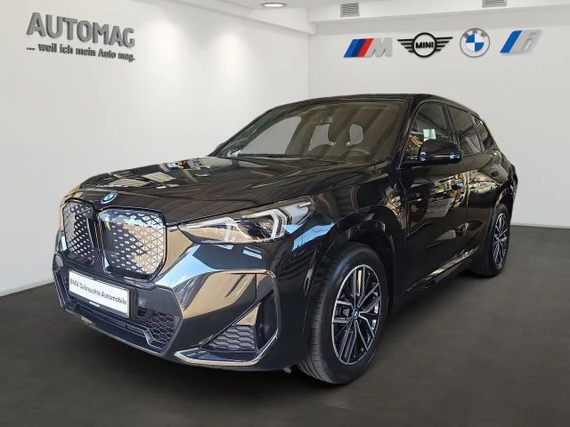BMW iX1 eDrive20 M-Sport*DrivingAssist*Komfortzugang*Aktiv 2024 Elektrisch