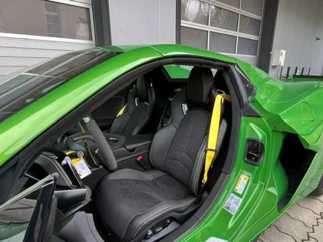 Corvette C8