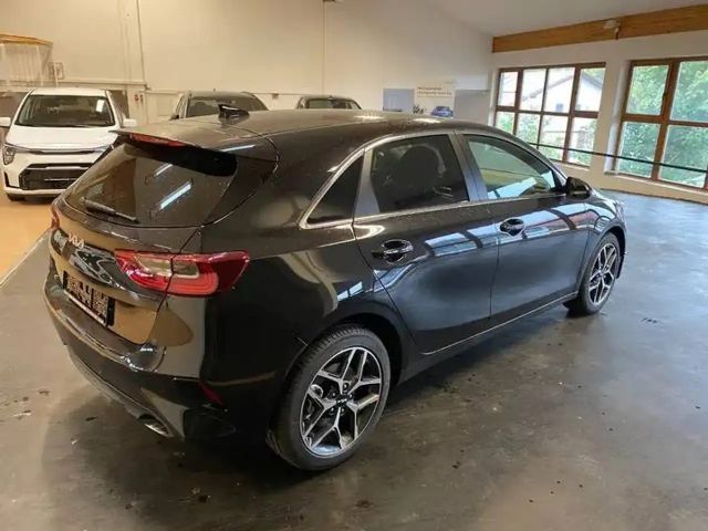 Kia Ceed / cee'd
