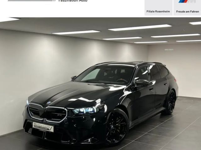 BMW M5 Touring Ehem. UPE: 169.740€ Ultimate Package Pano. 2025 Hybride / Benzine