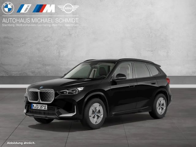 BMW iX1 eDrive20 DAB LED Komfortzg. Parkassistent 2026 Elektrisch