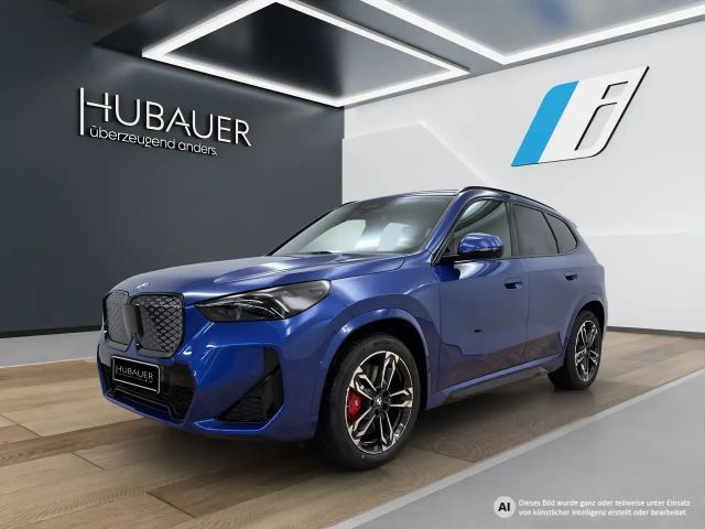 BMW iX1 eDrive20 [M Sport Pro, AHK, ACC, 19" LMR, RFK] 2026 Elektrisch