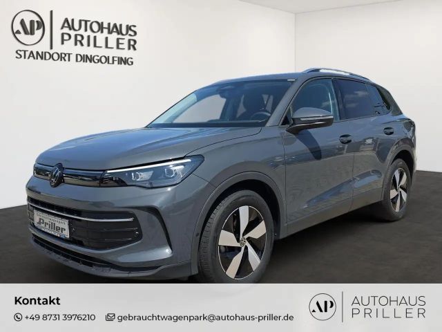 Volkswagen Tiguan 1.5 eTSI DSG Life/AHK/HUD/Navi/Panorama 2025 Benzine