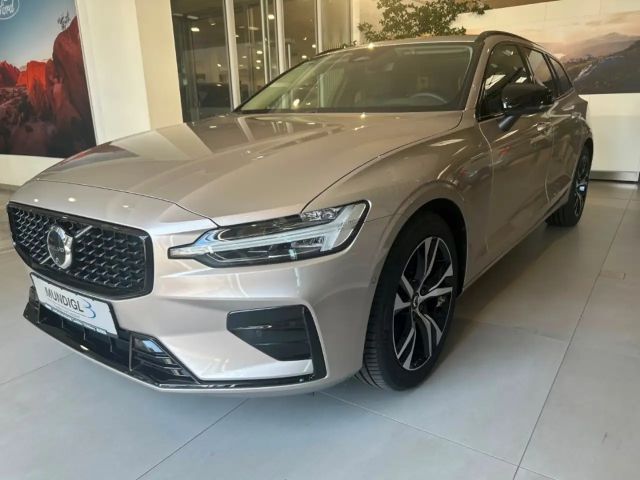 Volvo V60 B4 Plus Dark PANO/HUD/360° 2025 Benzine