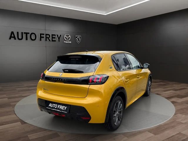 Peugeot e-208