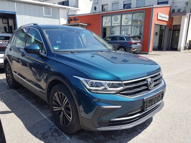 Volkswagen Tiguan Move*AHK*NAVI*REAR VIEW*SHZ*LED*DSG*LHZ*ACC*APP CONNECT*LORDOSENS*CLIMA 3 ZONEN* 2024 Diesel