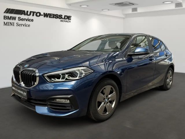 BMW 118 iA +SPORTSITZ+HUD+LED+NAVI+SHZ+DAB+PRIVACY 2023 Benzine
