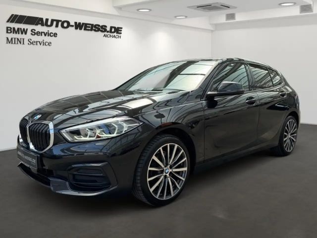 BMW 118 iA SPORT+LEDER+NAVI+LED+SHZ+LHZ+BT+DAB+HIFI 2022 Benzine