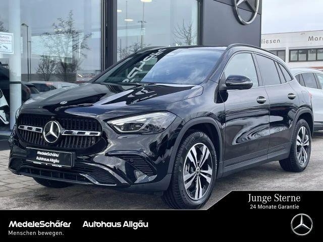 Mercedes-Benz GLA 200 GLA 200 Progressive Night AHK KeylGo Multib Pano 2026 Benzine