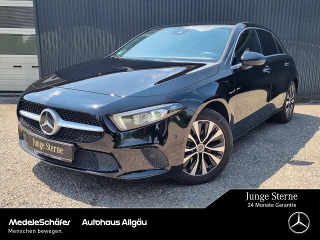 Mercedes-Benz A 250 A 250 e Kompakt Progressive AHK Keyless Soundsys 2022 Hybride / Benzine