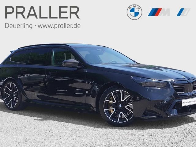 BMW M5 Touring Ultimate Package Carbon-Bremse M-Drivers-P 2025 Hybride / Benzine