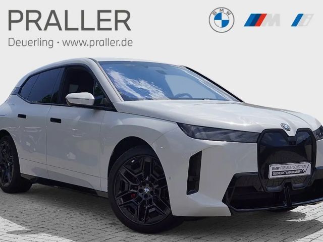 BMW iX xDrive45 M Sport PRO AHK ACC Sitzbelüftung HeadUp 2025 Elektrisch