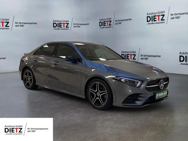 Mercedes-Benz A 200 AMG*7G*MBEAM*WIDE*PANO*KAM*MBUX*DISTR 2022 Benzine
