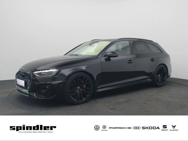 Audi RS4 TFSI quattro / Vmax280, Pano, Matrix 2022 Benzine